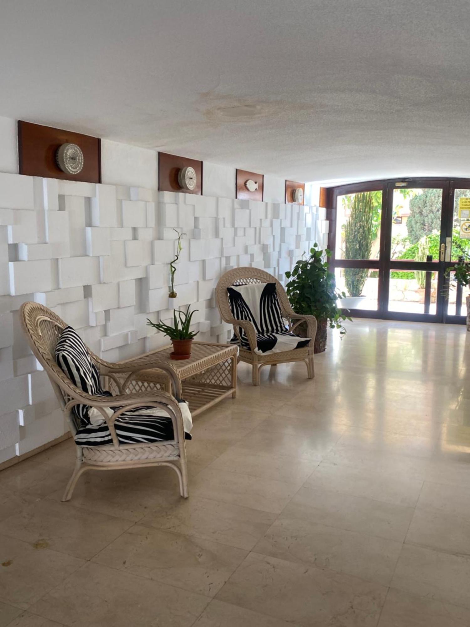 Sea View Apartments, 베니돔 외부 사진